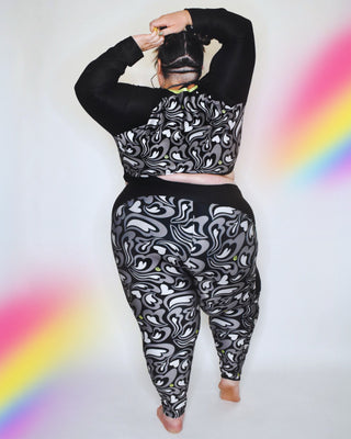 Hearts-a-Swirl Noir Leggings with Pockets